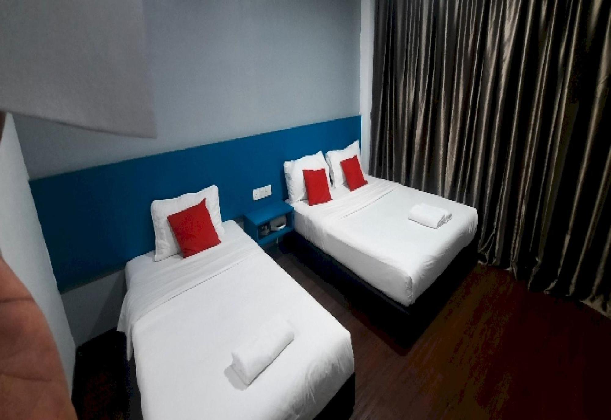 Super Oyo 90724 Rg Hotel Air Hitam Zewnętrze zdjęcie