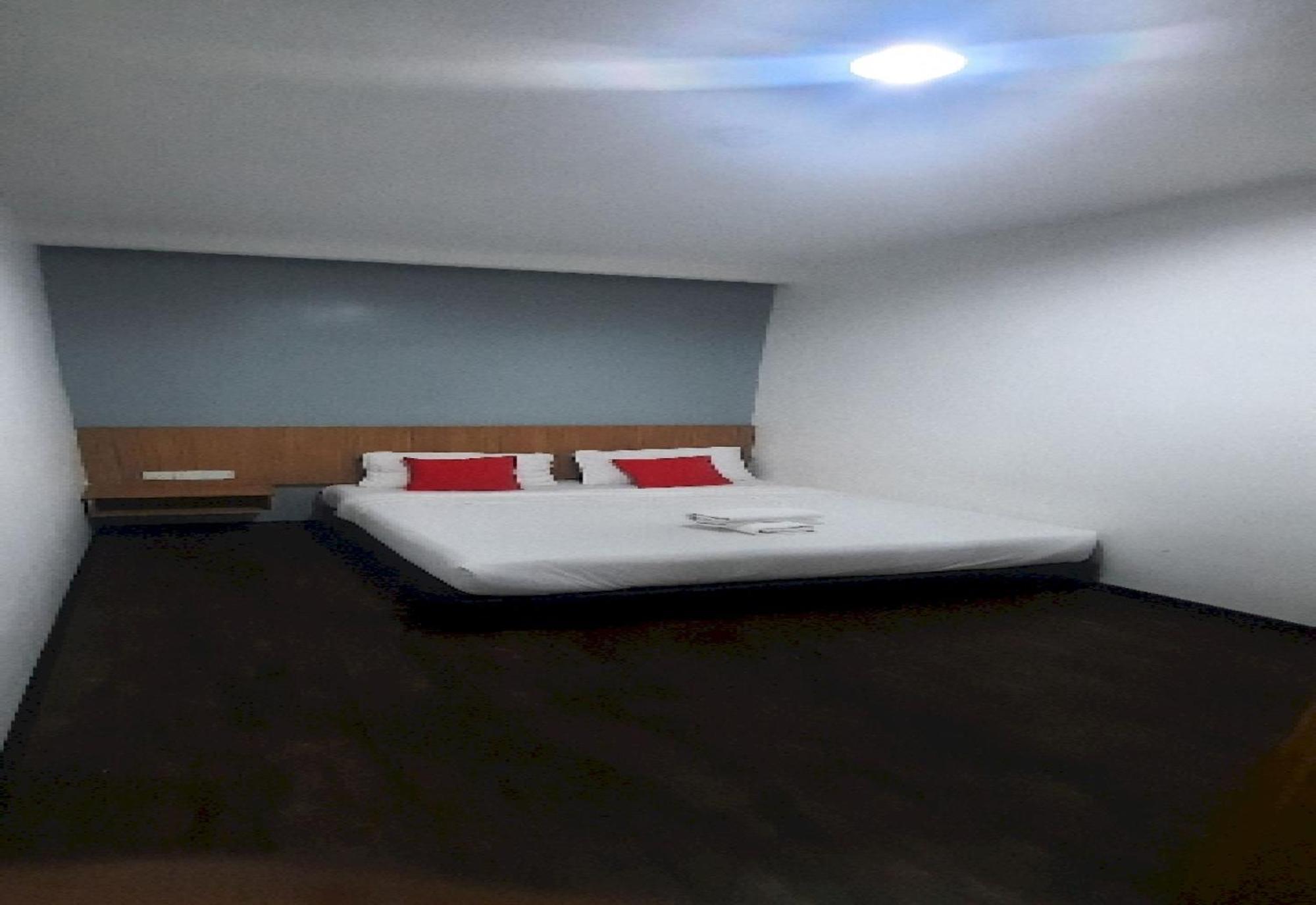 Super Oyo 90724 Rg Hotel Air Hitam Zewnętrze zdjęcie