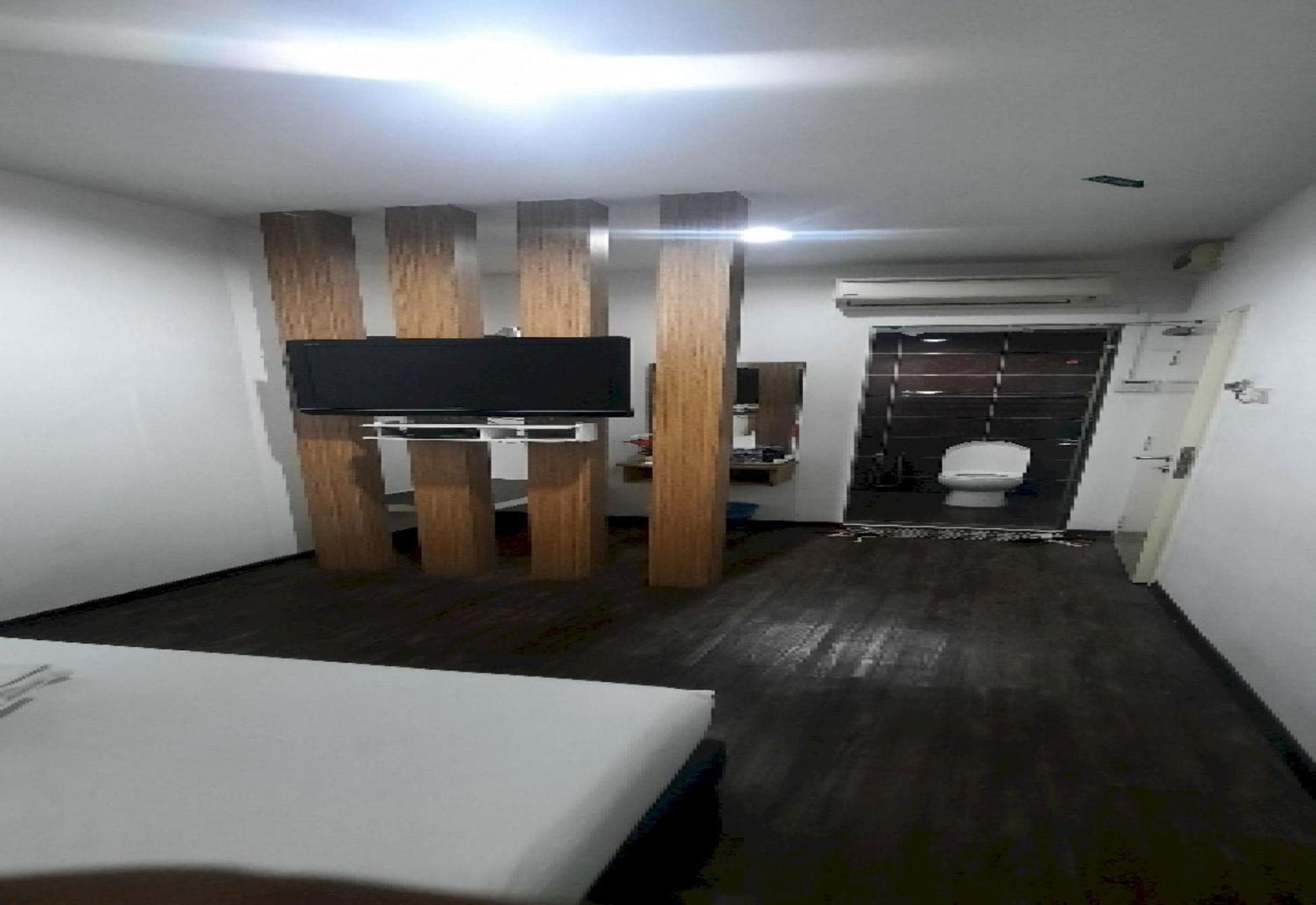 Super Oyo 90724 Rg Hotel Air Hitam Zewnętrze zdjęcie